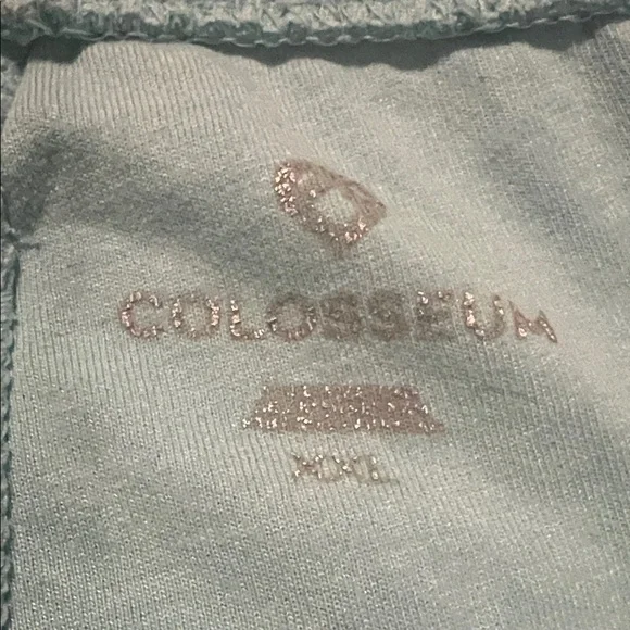 Colorful Casual Athletic/Loungewear Bundle - Picture 5 of 9